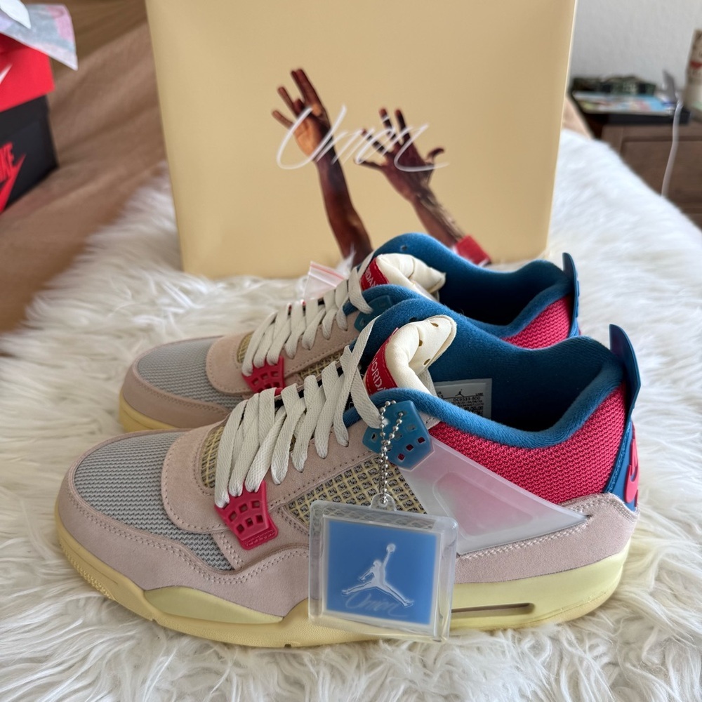 Jordan 4 Union Guava Ice sz 10.5 Deadstock DC9533 800